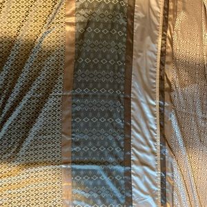 Queen size duvet cover Watford brand